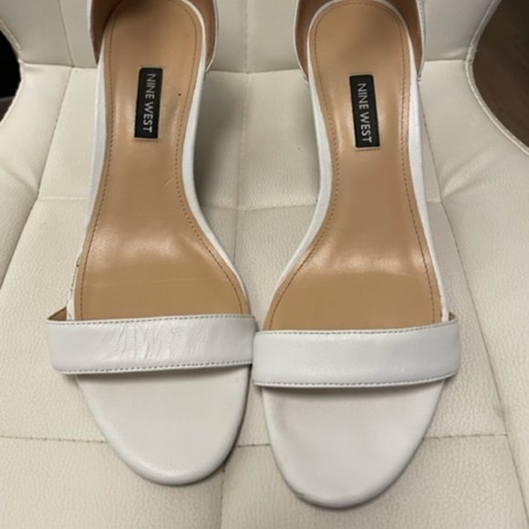 NINE WEST White Wedge Open-Toe  Heel Size 8.5 - Picture 1 of 5
